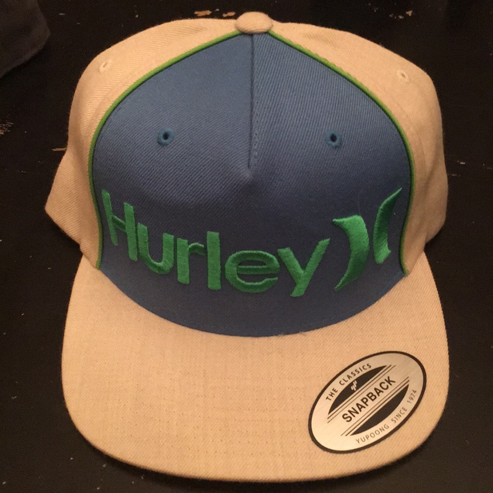 Hurley SnapBack hat. New. One size. NWT
